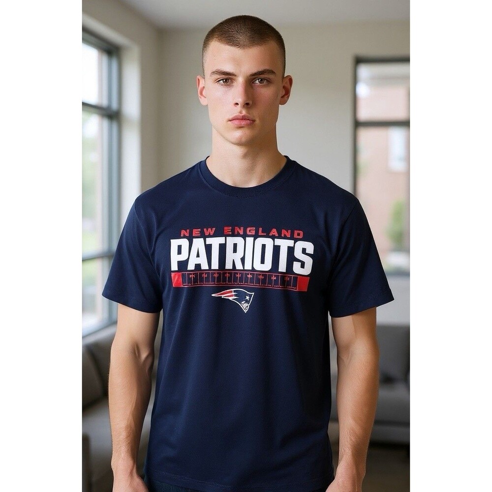 NFL Team Apparel New England Patriots T-shirt -Medium Football Sports NFL